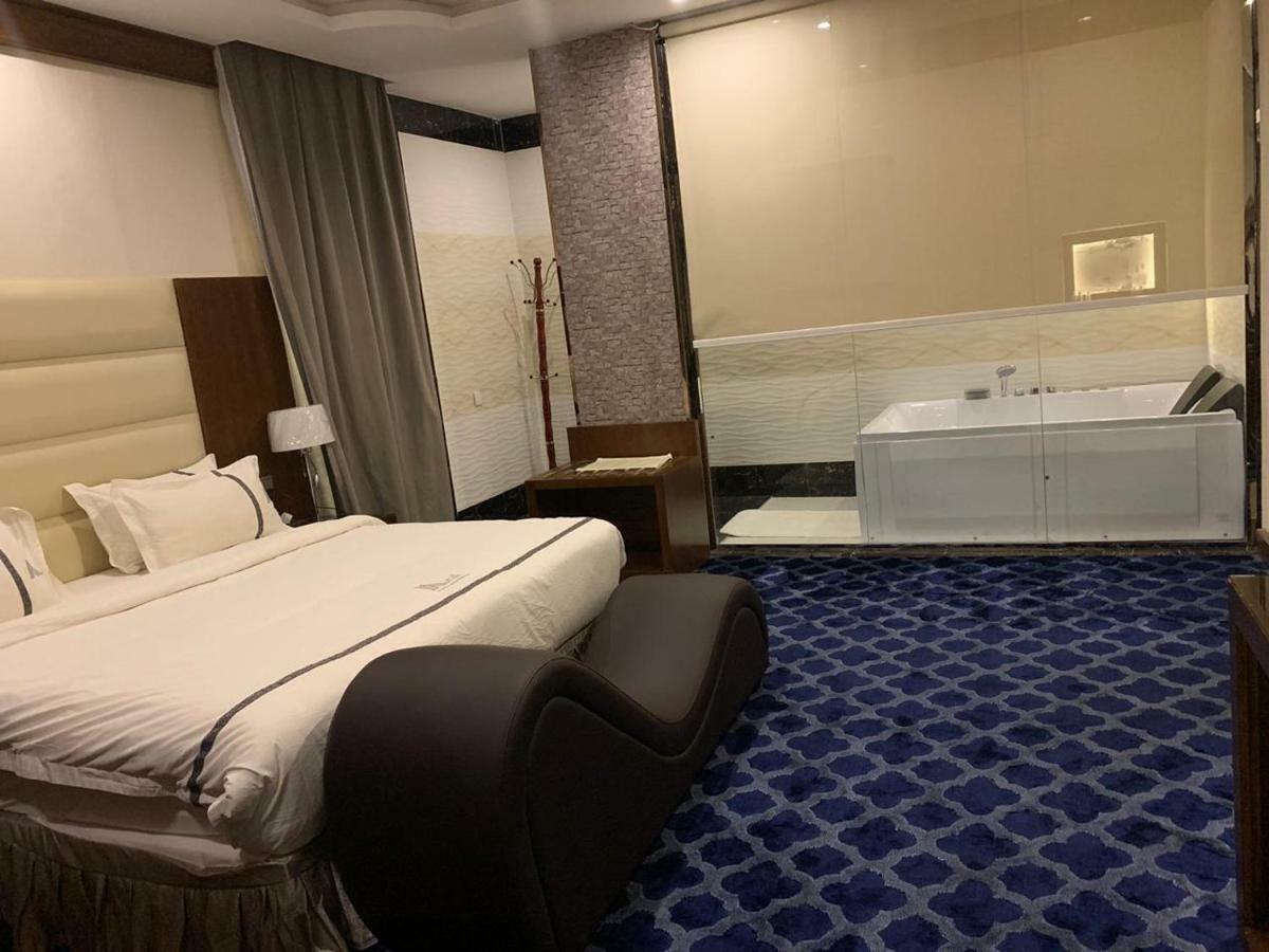 Aral Hotel Apartments Tabūk Eksteriør bilde